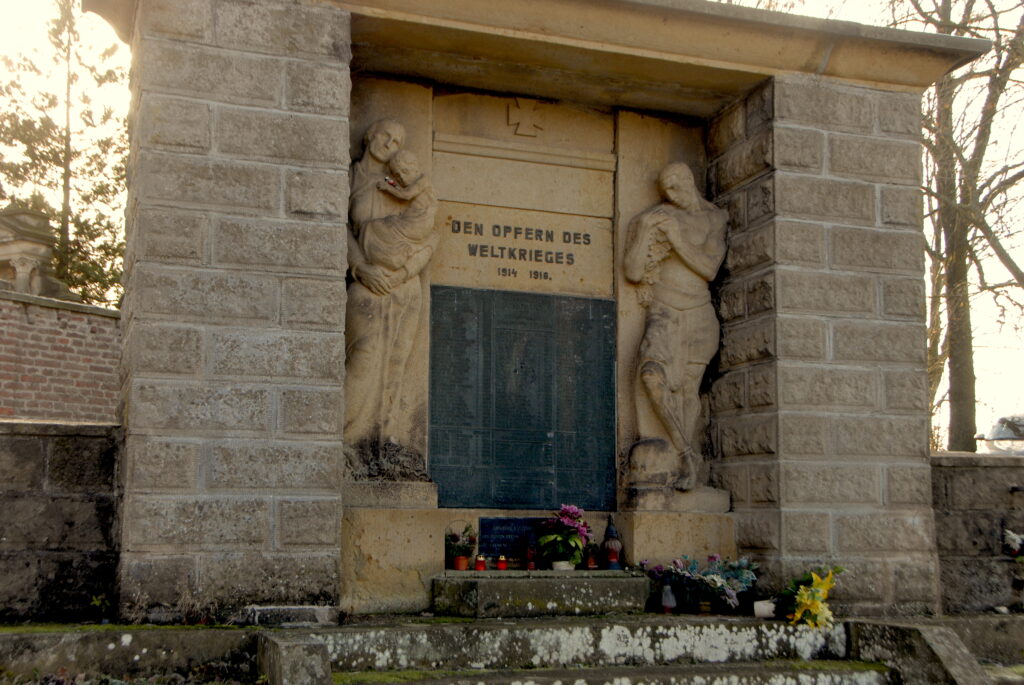 Schwantnerův pomník obětem I. svět. války - původní stav