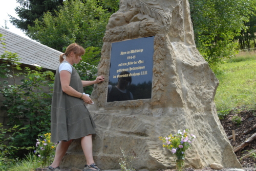 Pomník obětem I. světové války ve Velké Úpě - zlacení textu